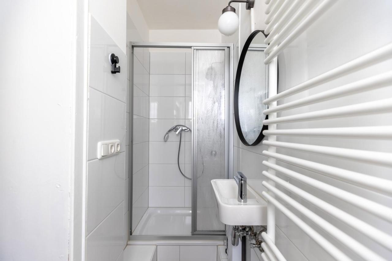 Perfekt Fuer 2! Wifi/ Netflix Apartment Duisburg Ngoại thất bức ảnh