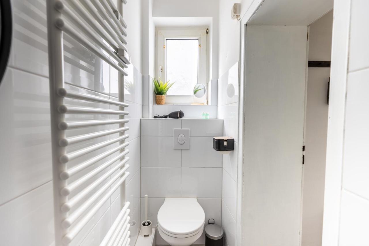 Perfekt Fuer 2! Wifi/ Netflix Apartment Duisburg Ngoại thất bức ảnh