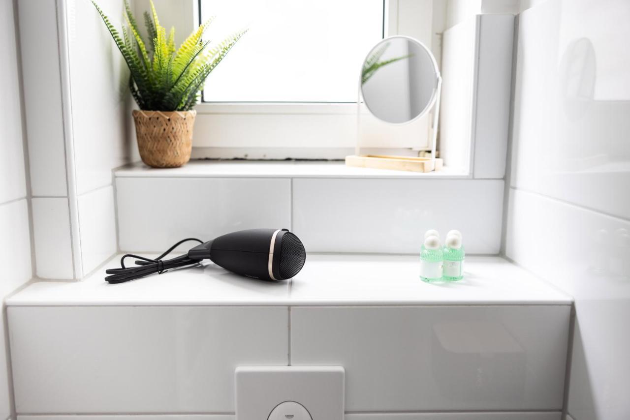 Perfekt Fuer 2! Wifi/ Netflix Apartment Duisburg Ngoại thất bức ảnh